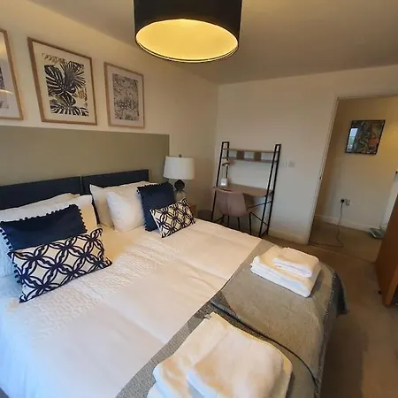 Chic 2 Bed Nr St George's Park Bristol
