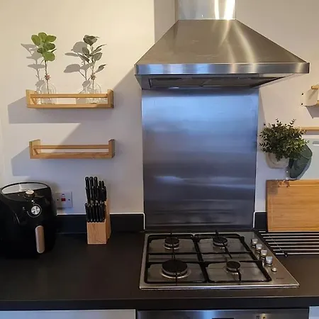 Chic 2 Bed Nr St George's Park Bristol